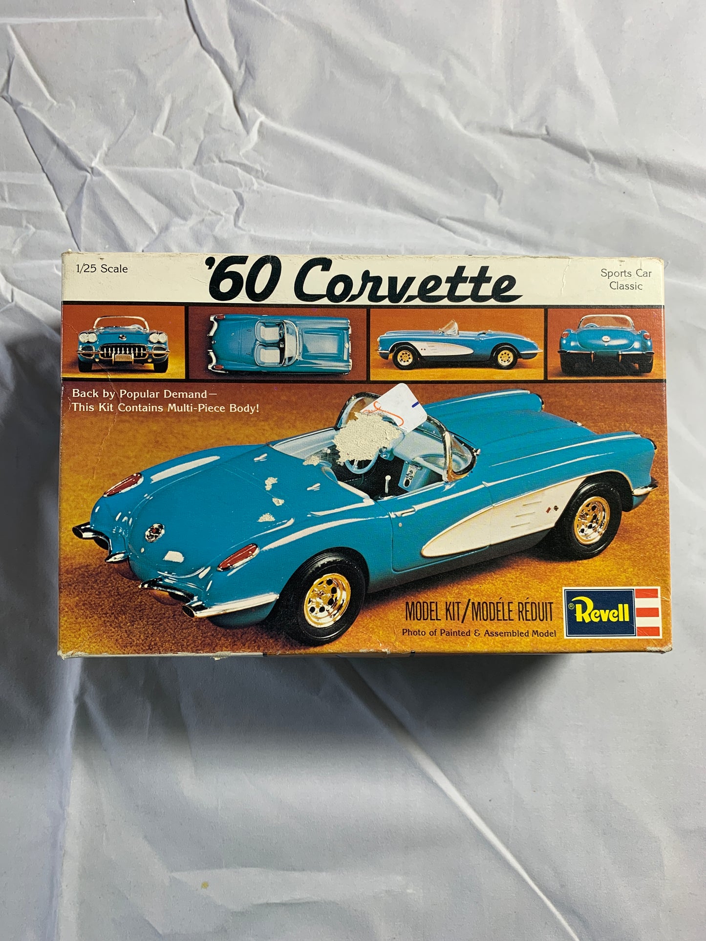 Revell ‘60 Corvette, 1/25 Scale Model Kit