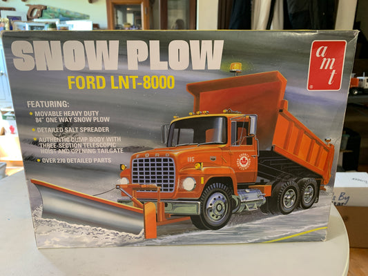AMT Ford LNT8000 Dumptruck