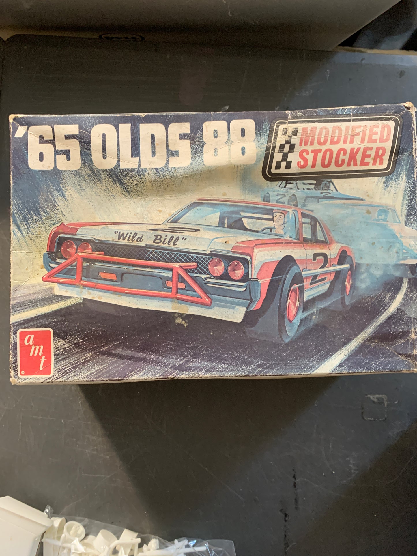 AMT 65 Olds 88 Modified Stocker Model kit T90-225