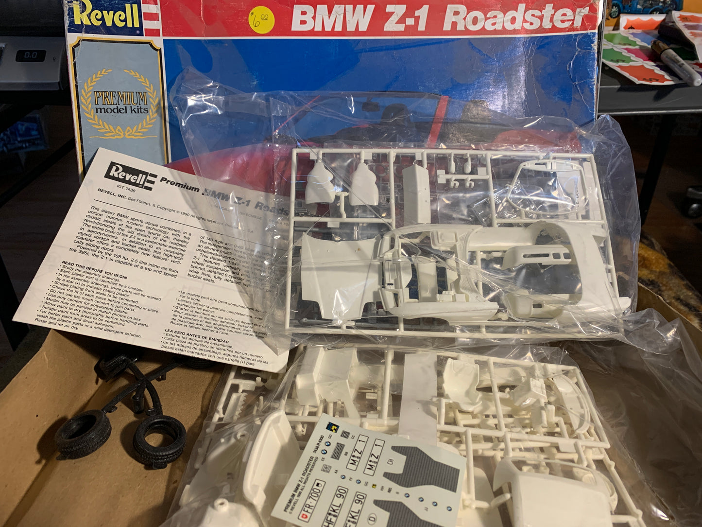 Revell BMW Z-1 Roadster Model Kit 7438