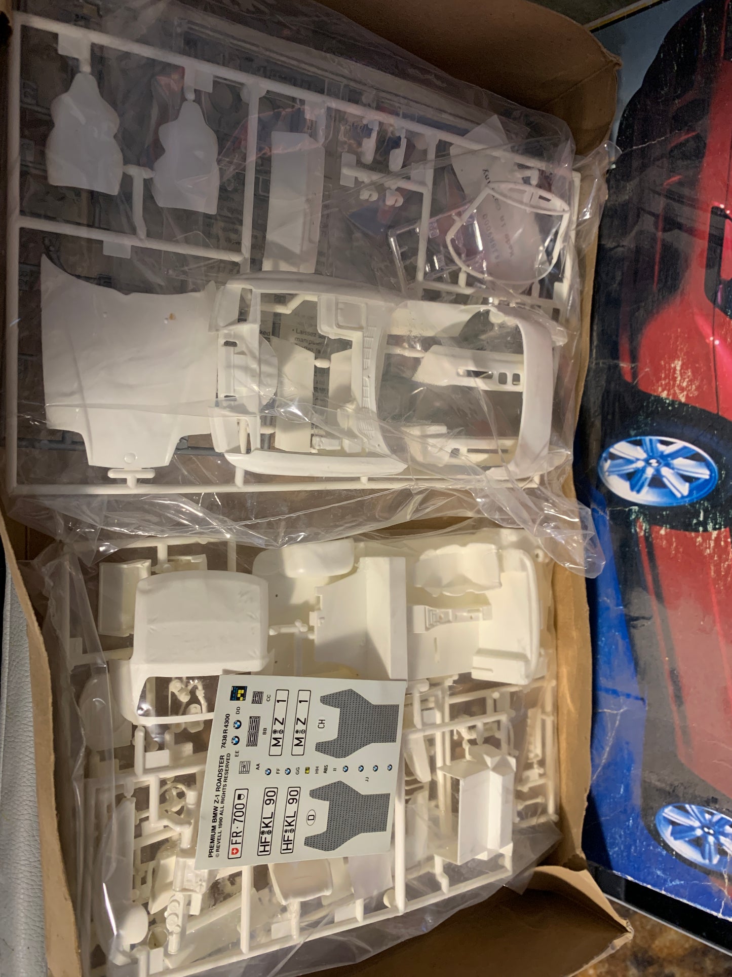 Revell BMW Z-1 Roadster Model Kit 7438