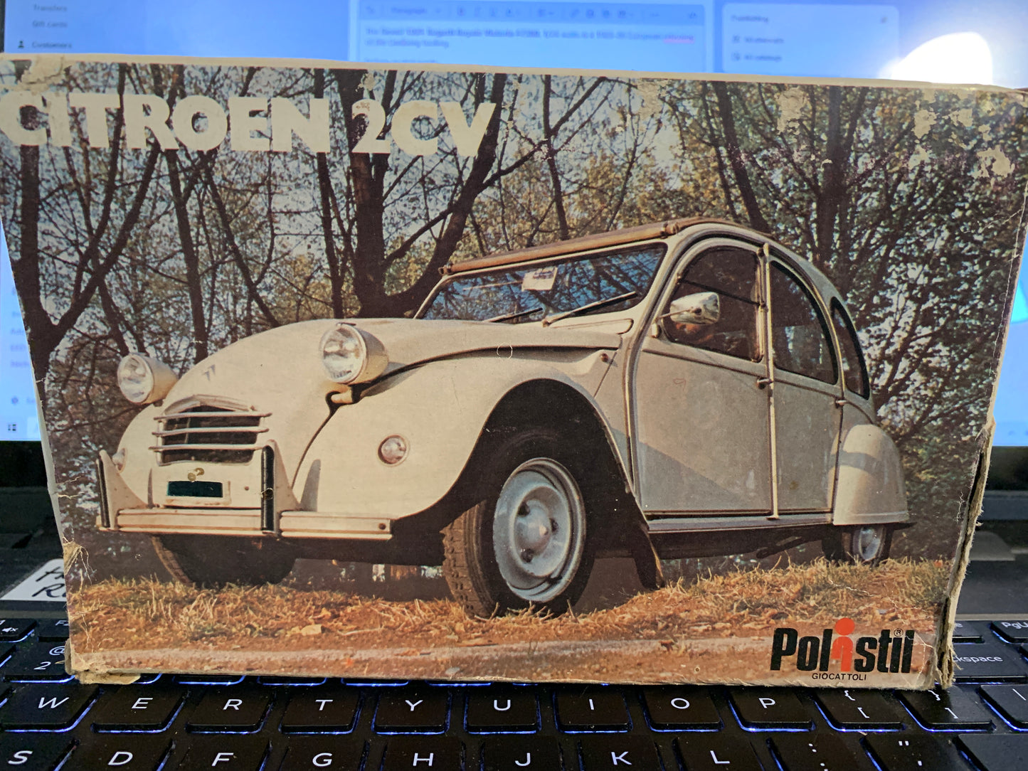 Polistil Citroën 2CV #S26 is actually a 1/25-scale die-cast model