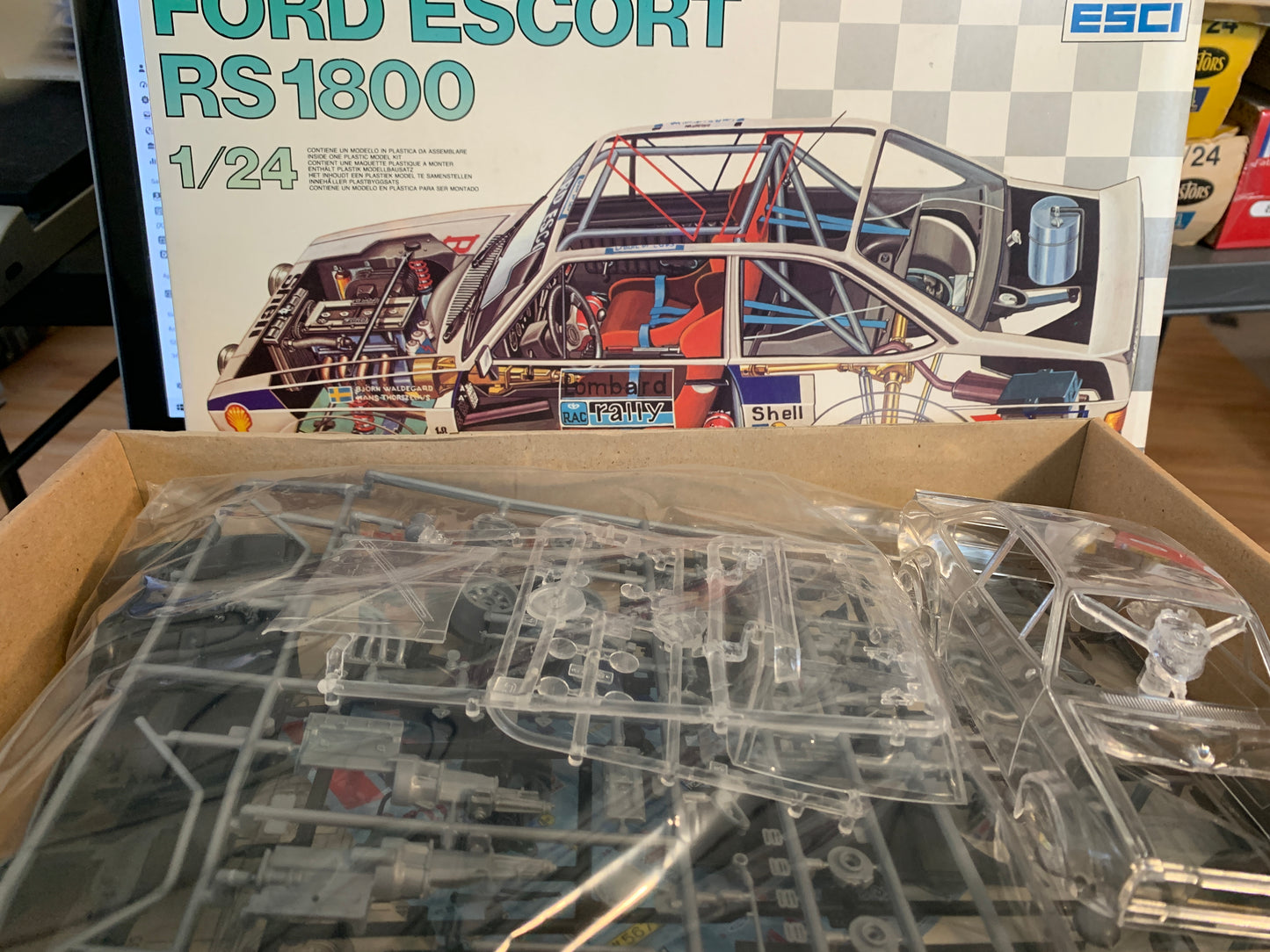 ESCI Crystal Ford Escort RS 1800 kit #3049, 1/24 scale