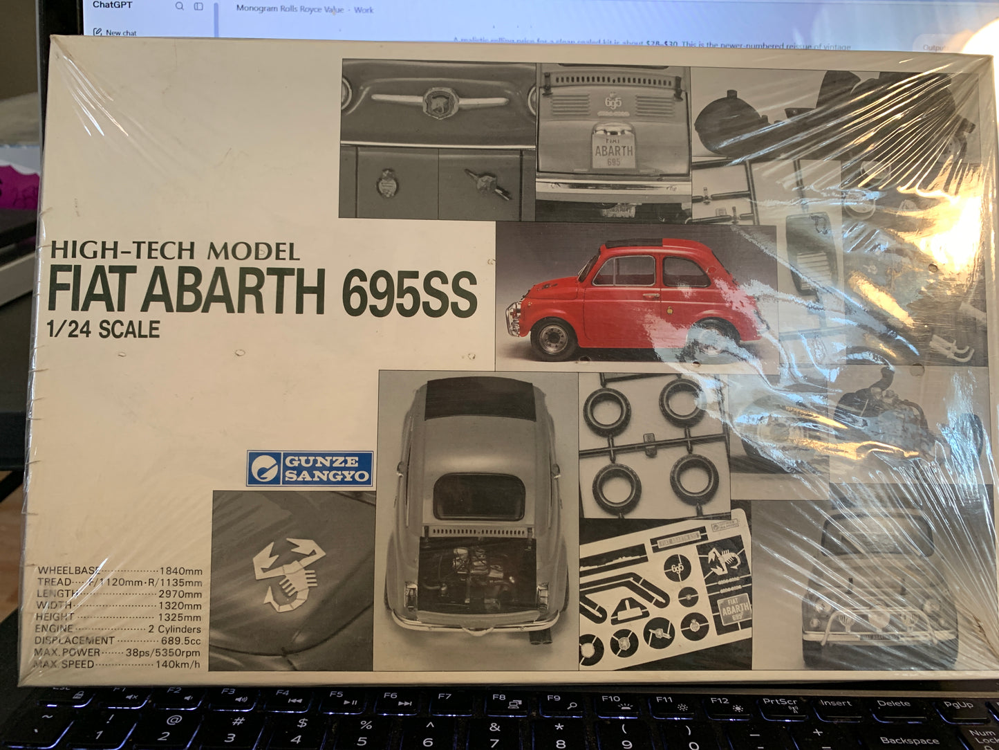 Gunze Sangyo High-Tech Fiat Abarth 695SS kit #G-219, 1/24 scale