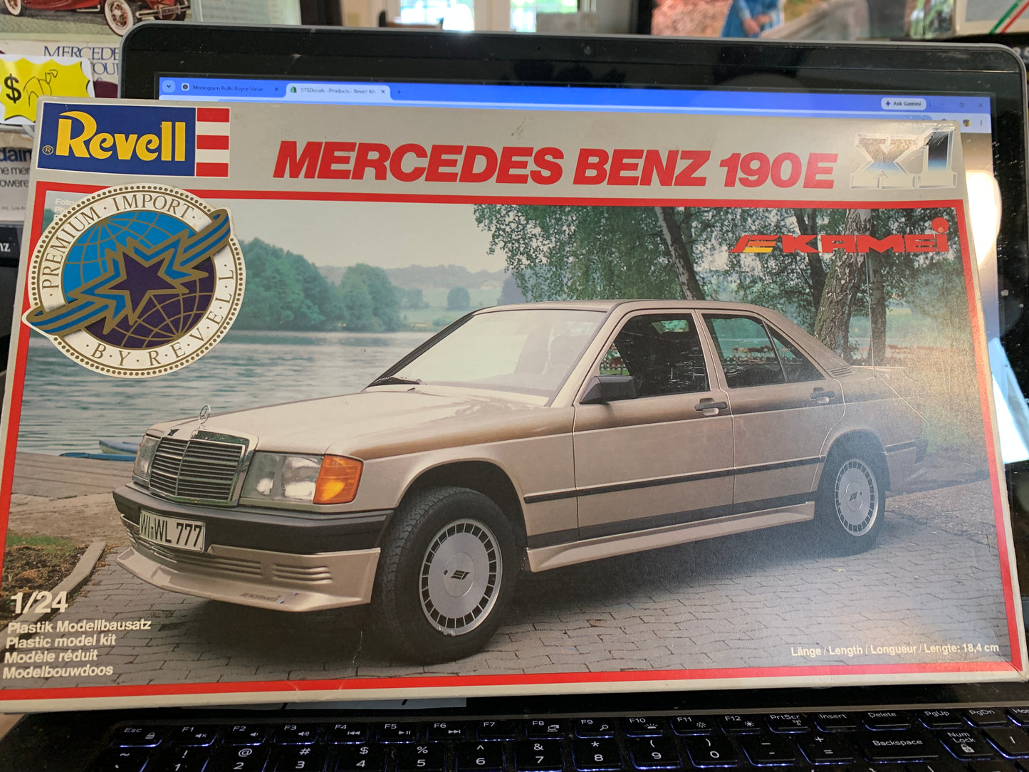 Revell Mercedes-Benz 190E X1 kit #7266 (07266), 1/24 scale