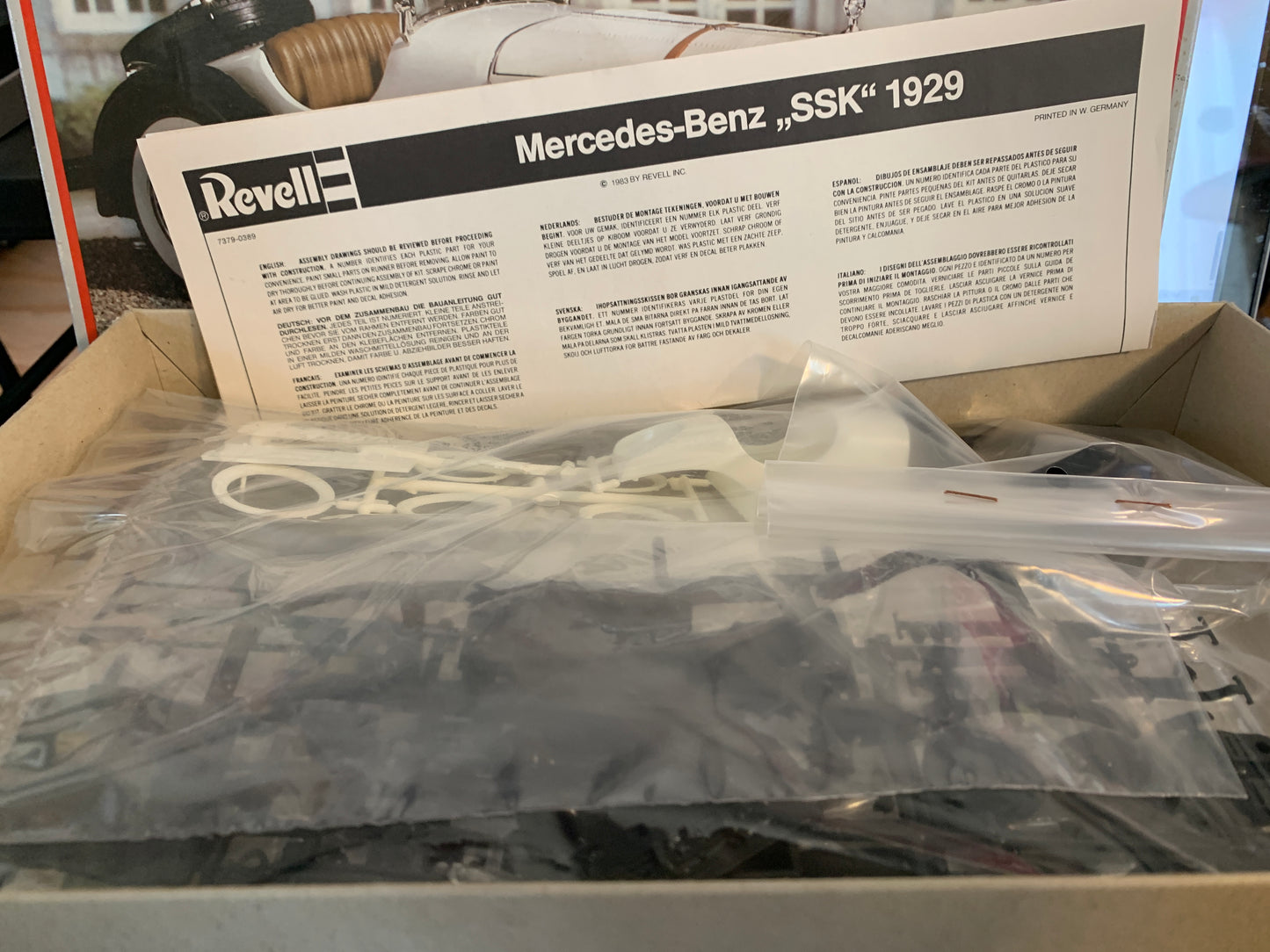 Revell 1929 Mercedes-Benz SSK kit #7379, a 1/24-scale 1983 issue
