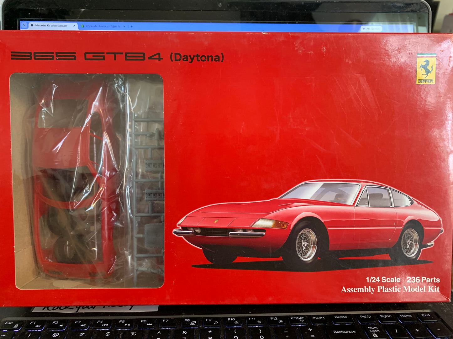 Fujimi Ferrari 365 GTB/4 Daytona, kit 08257 — 1/24 scale