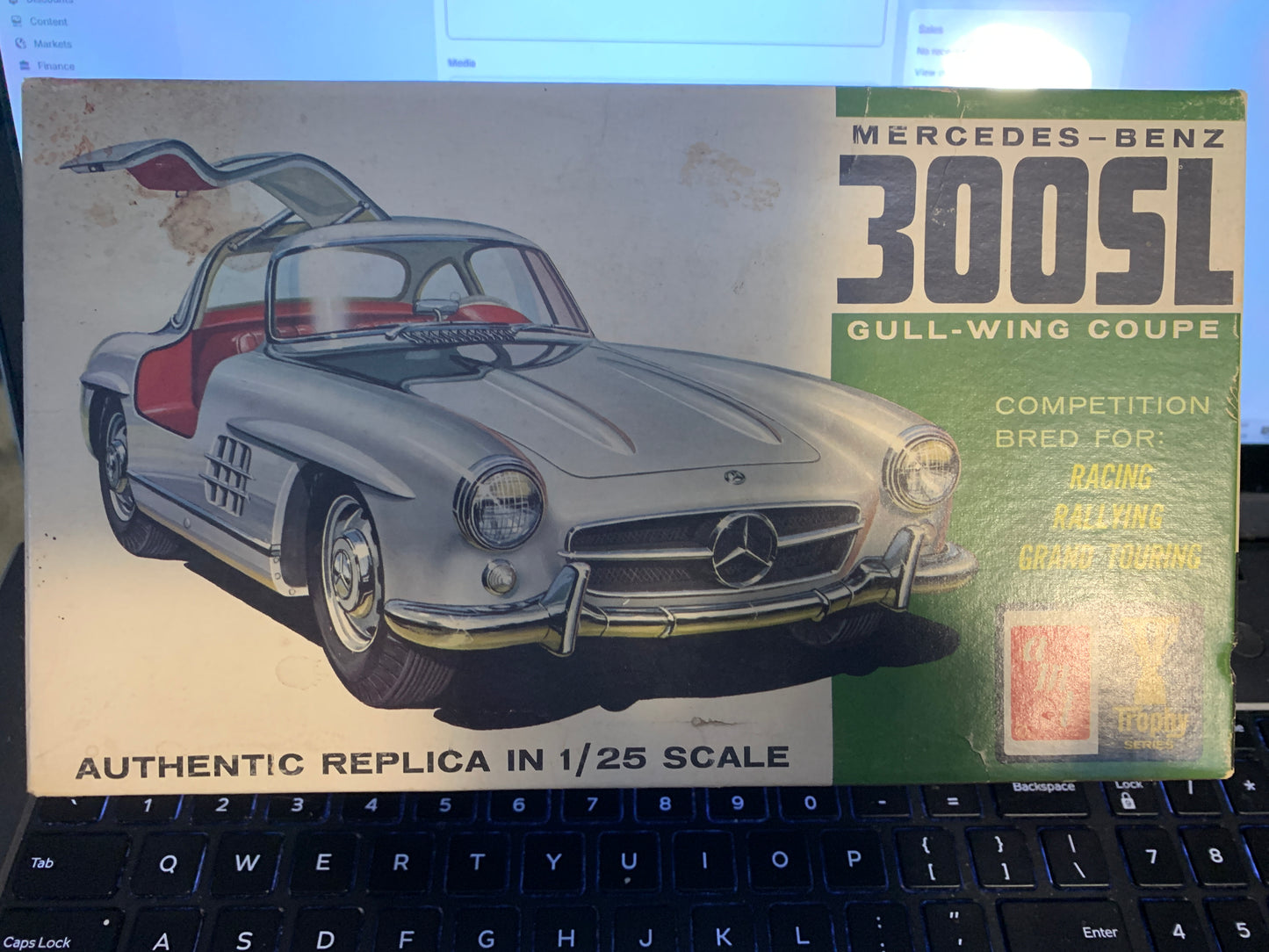 AMT Mercedes-Benz 300SL Gull-Wing Coupe #2065-200, original 1965 Trophy Series issue