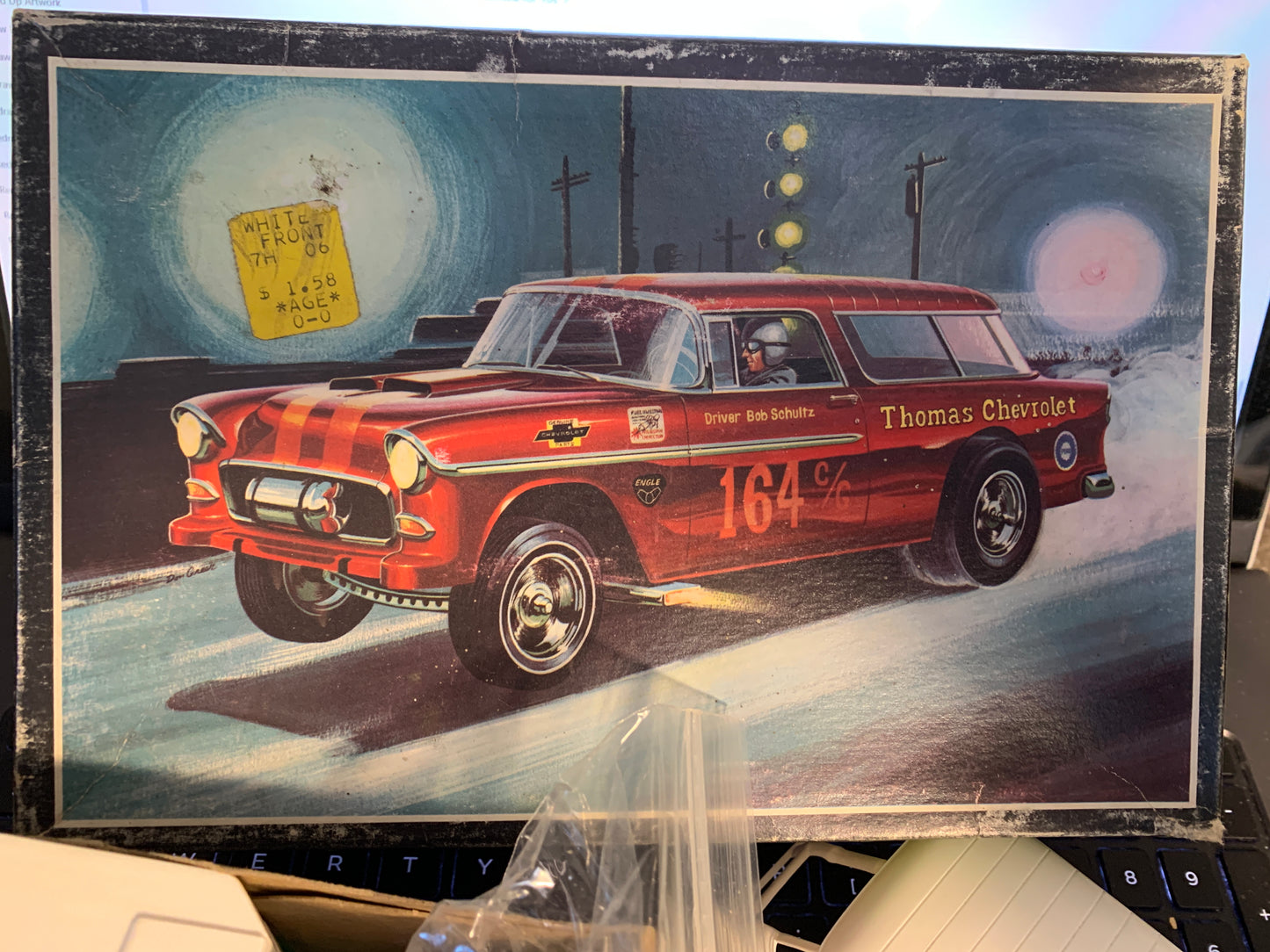 AMT ’55 Chevy Nomad kit marked 2555 / T289-225 is the 1968 “Distortion” 3-in-1 issue, 1/25 scale
