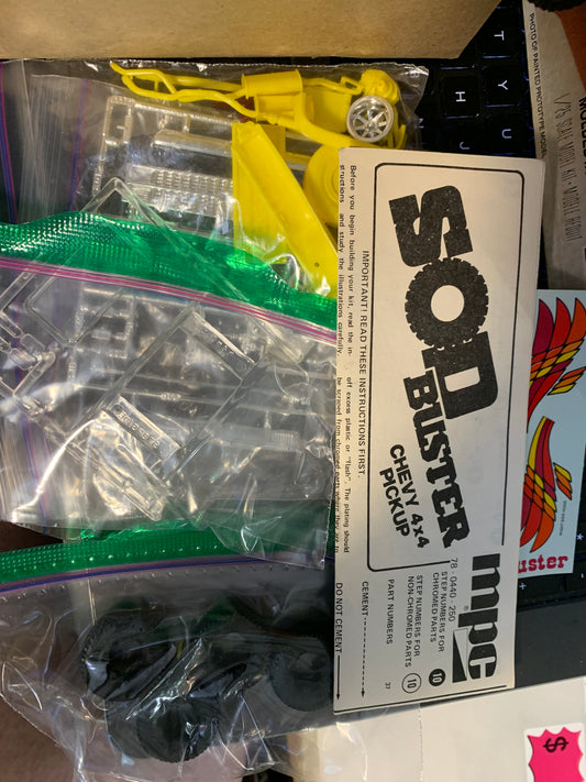 MPC Sod Buster Chevy 4×4 Pickup, kit 1-0440, original 1980 issue, 1/25 scale.