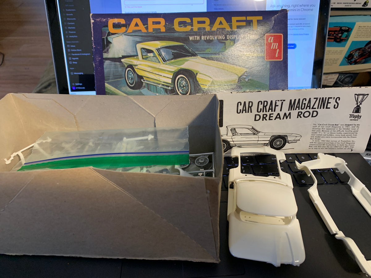 AMT Car Craft Dream Rod #2165-200 is the original 1964, 1/25-scale Bill Cushenbery kit.