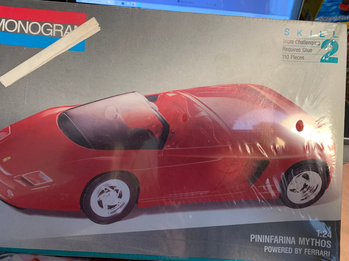 Monogram Pininfarina Mythos #2955 is a 1/24-scale kit