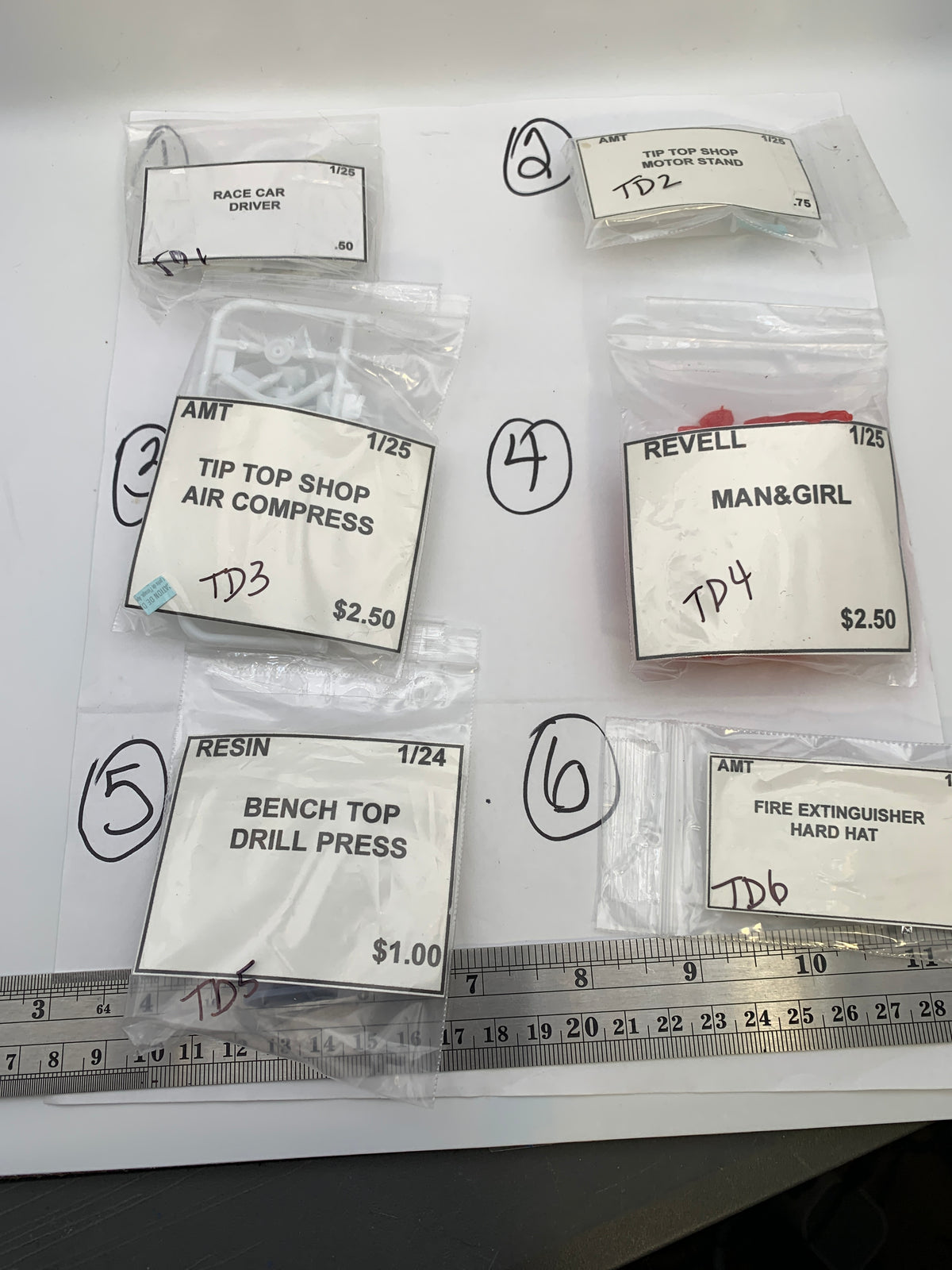 MISC TOOLS & DIORAMA PARTS BAGS