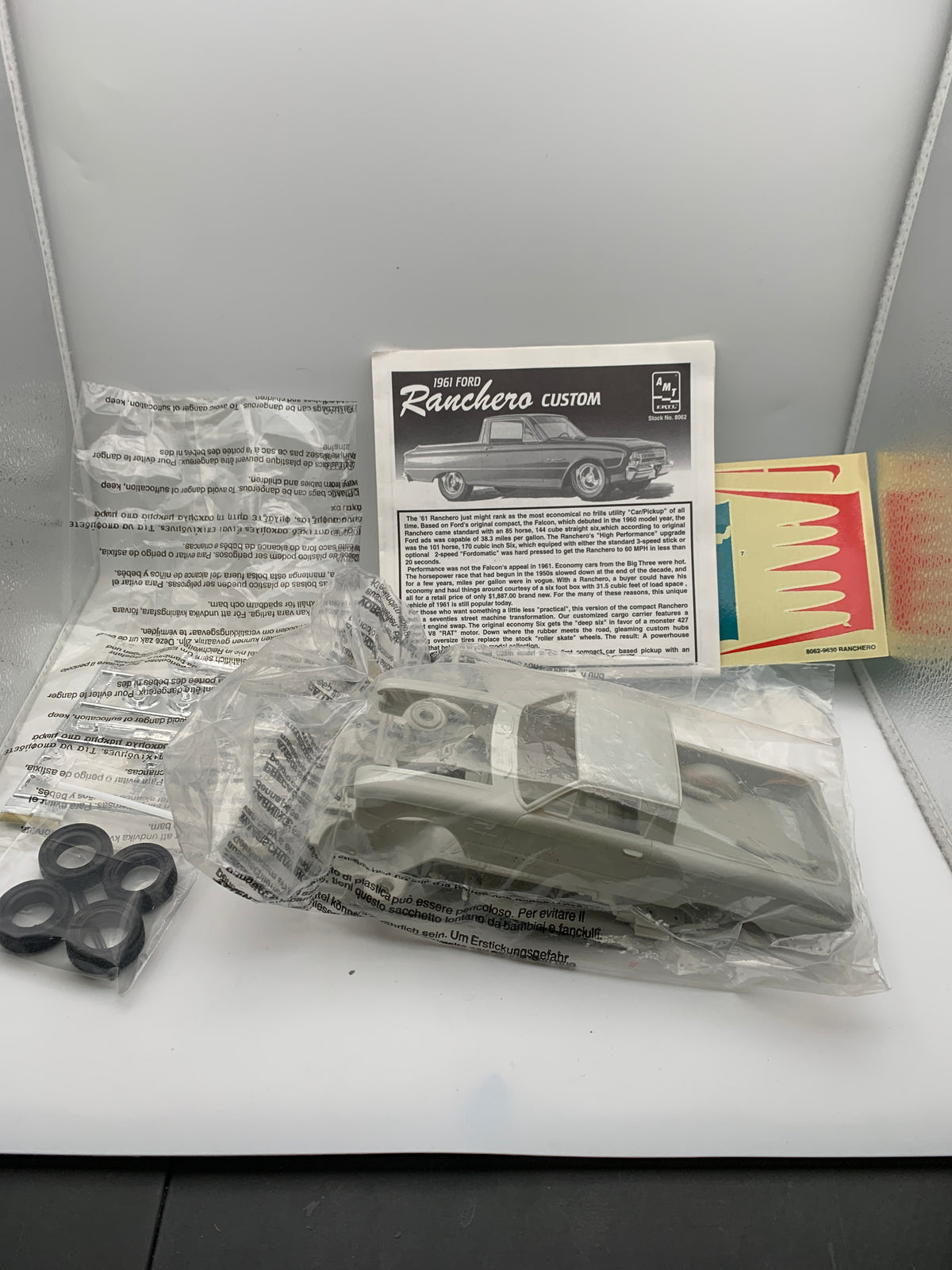 AMT/Ertl 1961 Ford Ranchero Custom #8062, 1/25 scale,